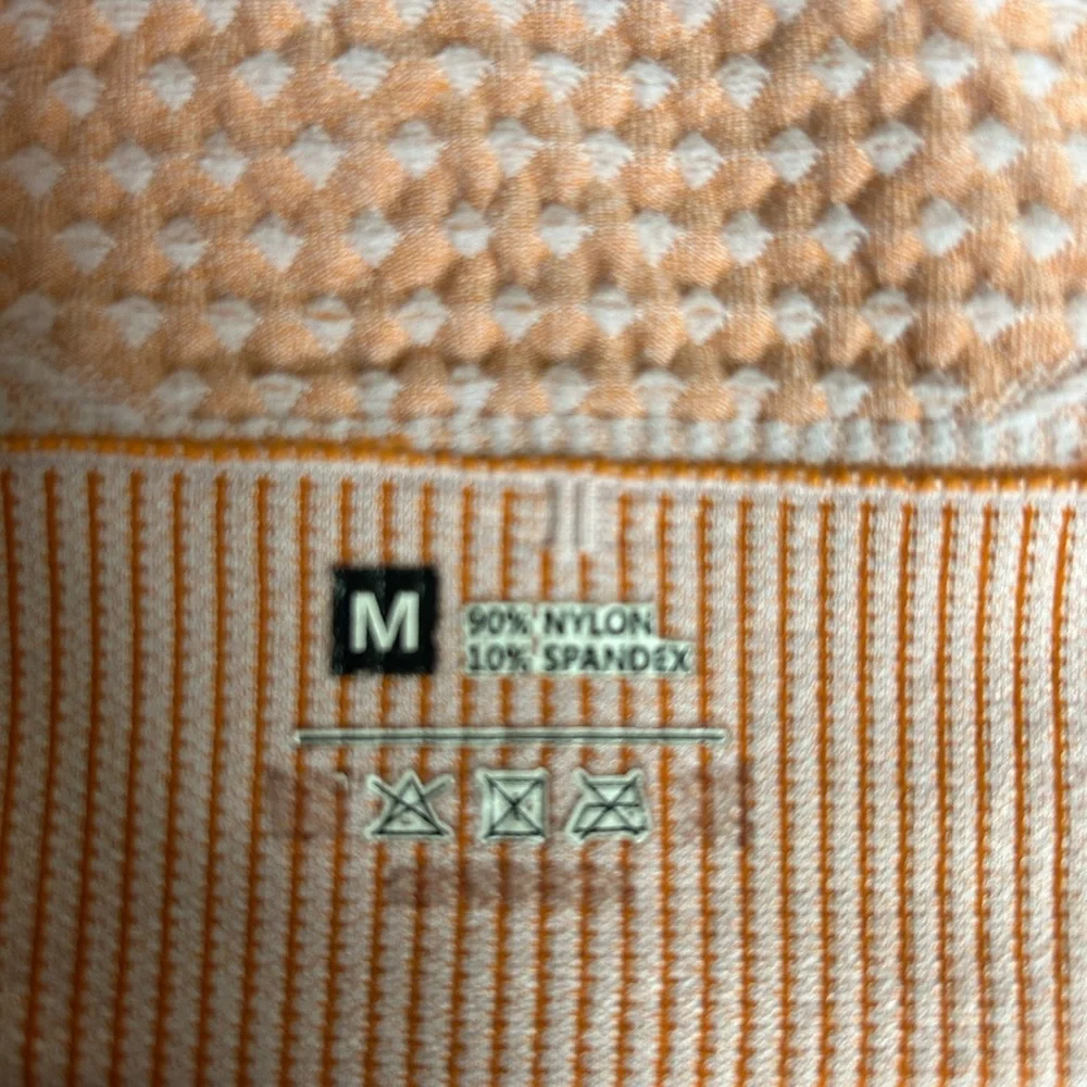 5/$25 C+D+M Cropped and Textured Athletic Zip Up Jacket Size medium - Picture 4 of 8